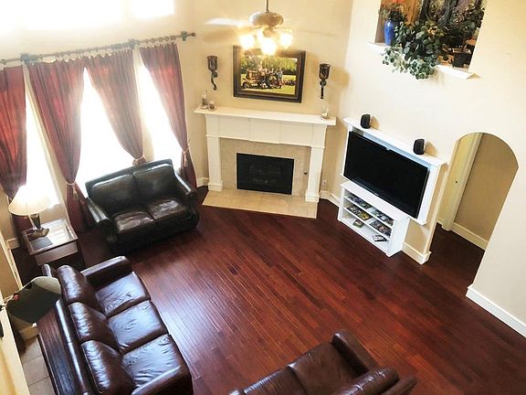 3rd image of 217 Carlow Ct