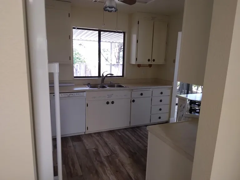364 Springer Dr — Photo 6