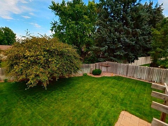 5th image of 4423 Loveland Dr