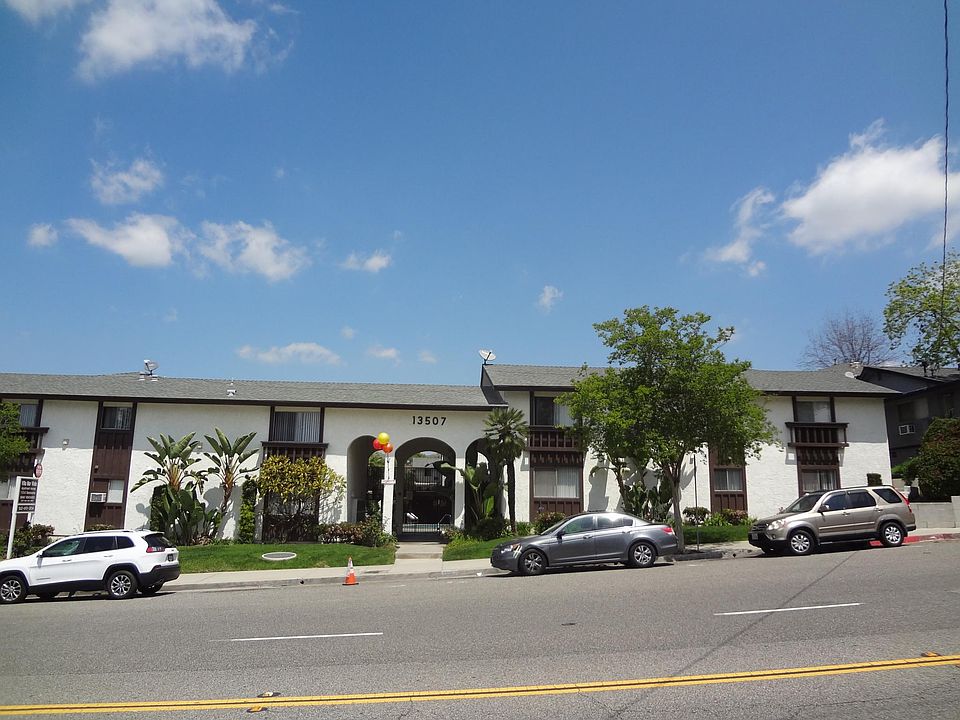 2nd image of 13507 Mar Vista St #108
