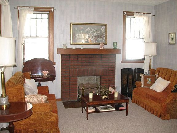 3rd image of 204 Stafford St