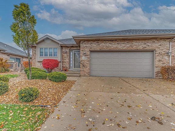 2nd image of 21235 Lakeview Ct