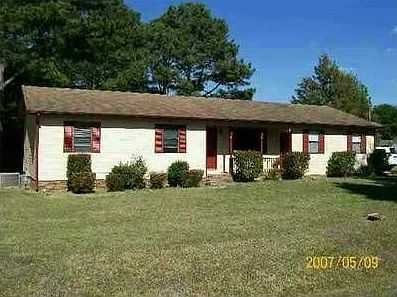 2nd image of 126 Oriental Dr