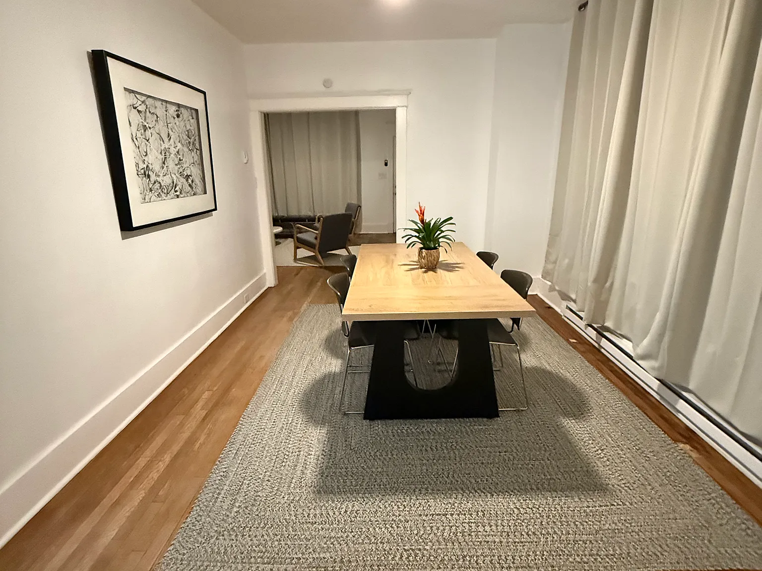 3 bed, 1300 sqft, $3,000 — Photo 4