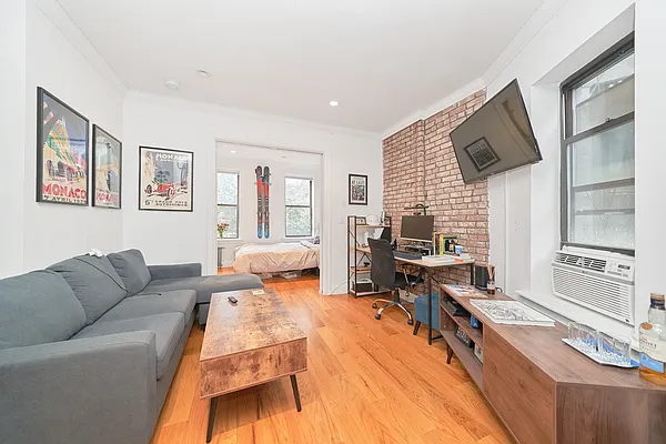 Rented by Living New York | media 10