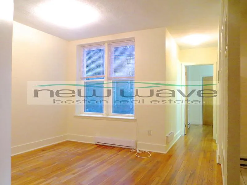 1 bed, 999 sqft, $2,900 — Photo 2