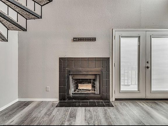 3rd image of 11560 N May Ave #G201
