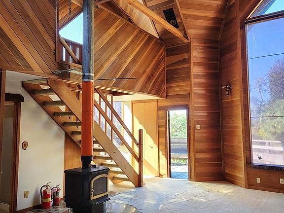 3rd image of 22 Crestview Drive