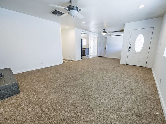 4th image of 935 W Upjohn Ave