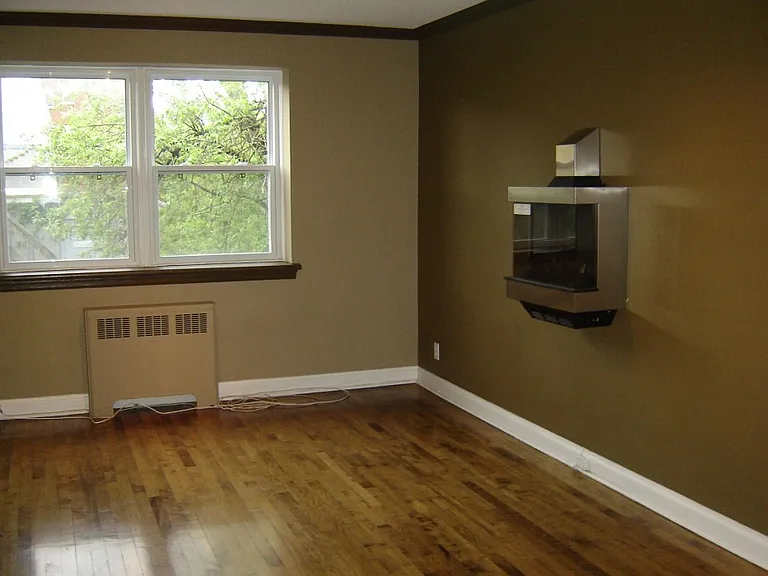 210 Stewart St — Photo 11