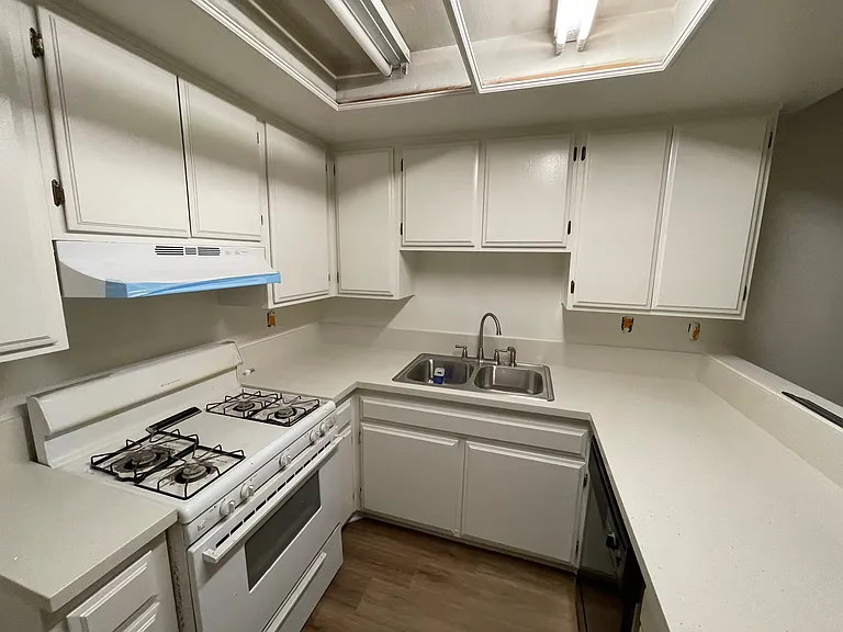 8141 Lampson Ave — Photo 7