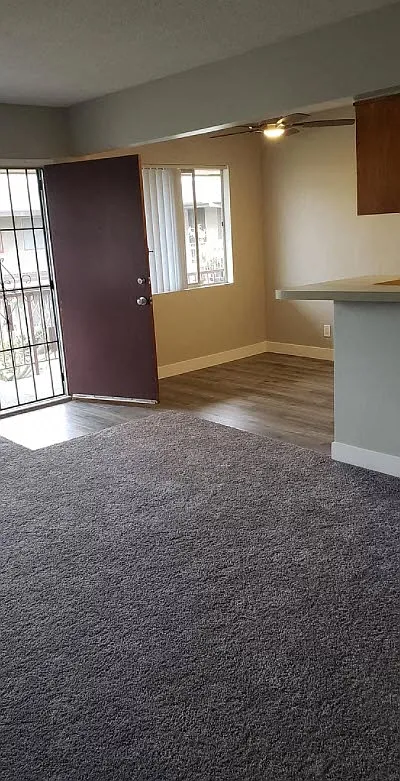 12054 Downey Ave. — Photo 4