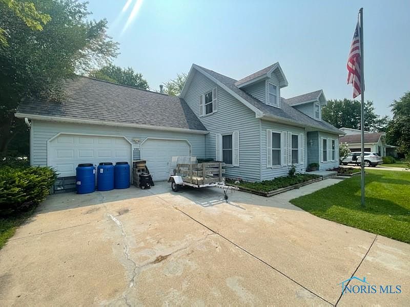 1st image of 496 W Truman St