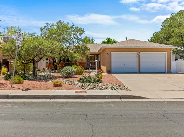 1713 California St NE, Albuquerque, NM 87110