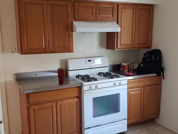 2nd image of 5513 W End Blvd N