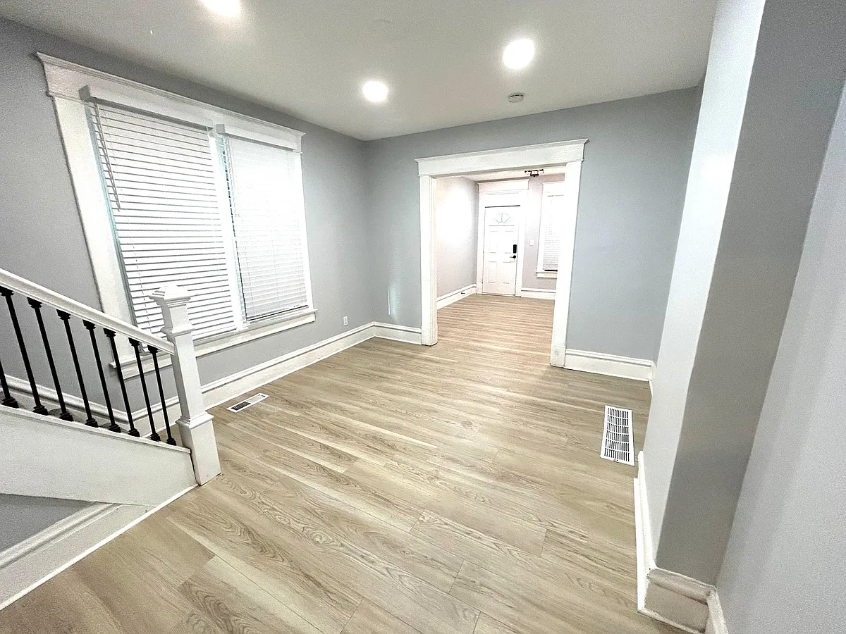 Building Photo - 1395 Hildreth Ave #1395