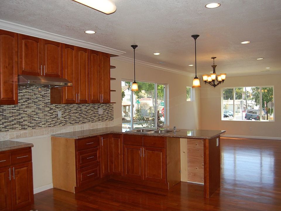 1st image of 3425 Garvin Ave