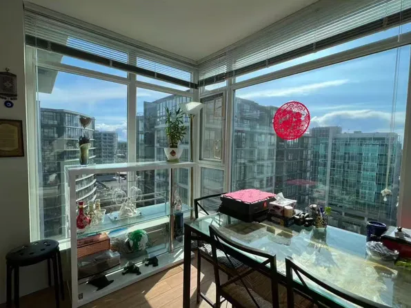 8068 Westminster Hwy #1703, Richmond, BC V6X 0C6