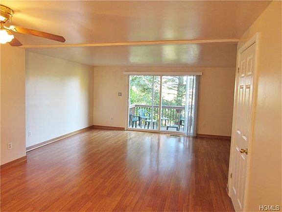 4th image of 101 Williamsburg Dr