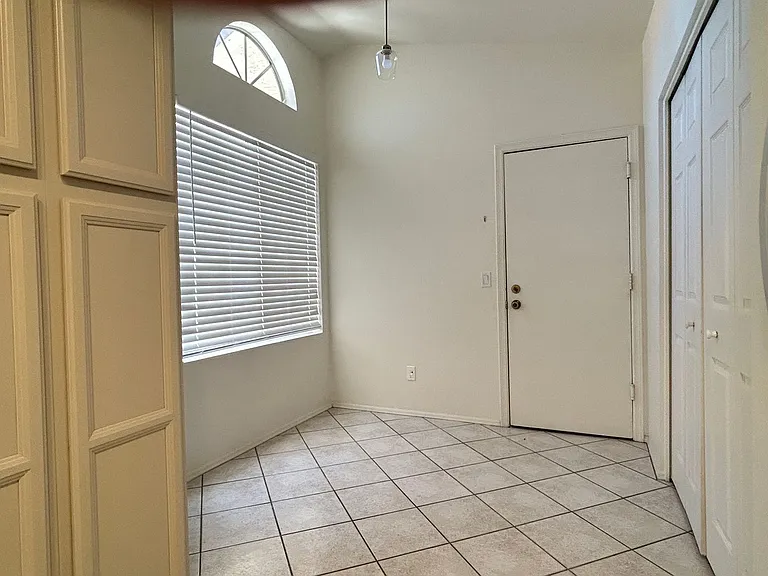 2338 W Orchid Ln — Photo 10