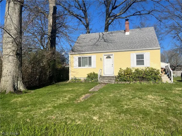922 Lyndon Ave, Ashtabula, OH 44004