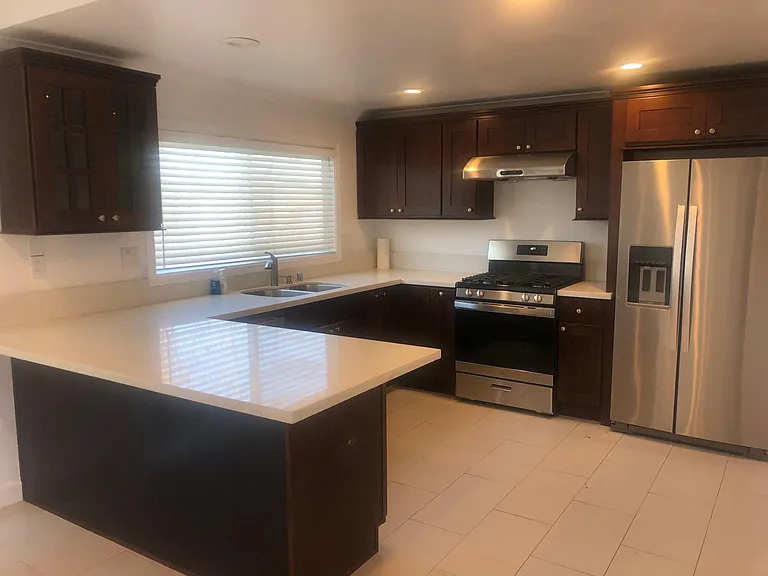 8431 Valencia Dr — Photo 4