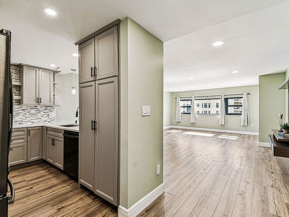 2nd image of 4141 Bayshore Blvd APT 1603