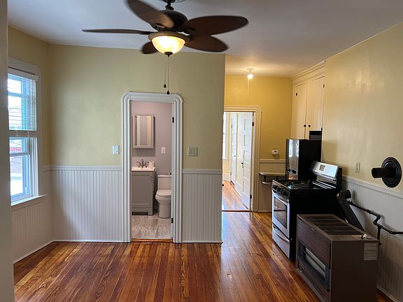3rd image of 179 Eugenia St APT 2