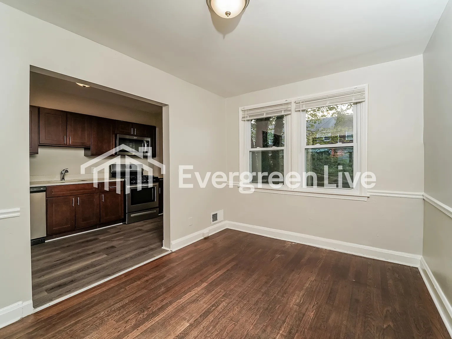 4 bed, 2.0 bath, 1008 sqft, $1,845 — Photo 3