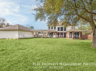 309 Meadow Trail Ct, Friendswood, TX 77546