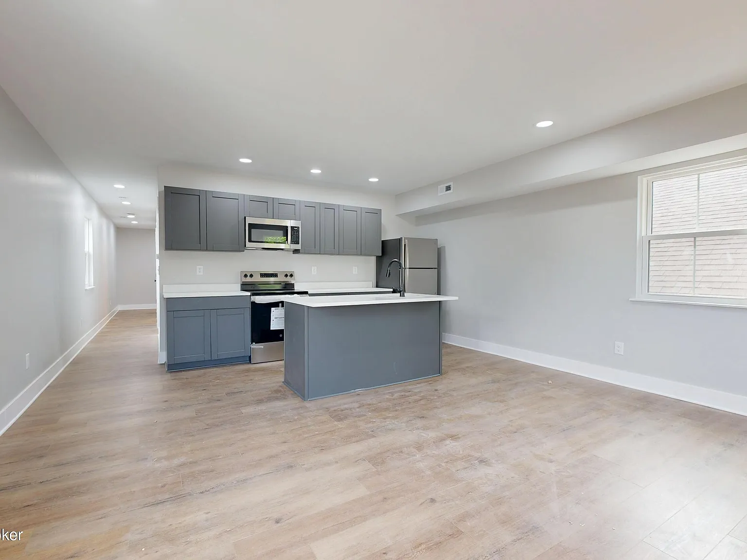 1 bed, 1.0 bath, 1000 sqft, $1,495 — Photo 2