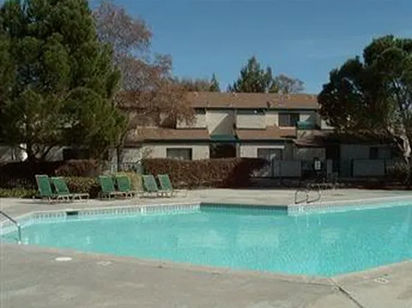 44550 15th St E Unit 4, Lancaster, CA 93535