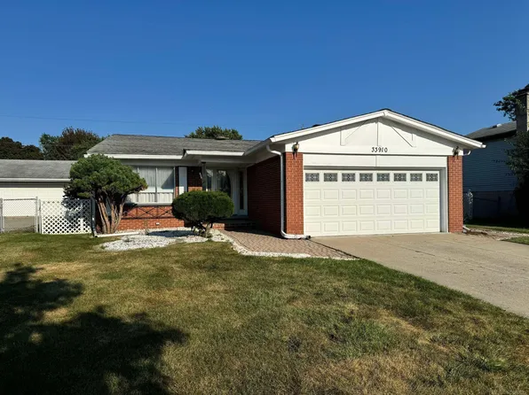 33910 Coachwood Dr, Sterling Heights, MI 48312