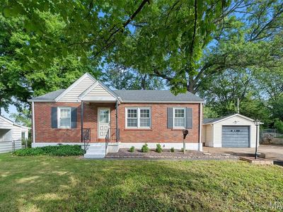 7 Saint Martha Ct, Florissant, MO, 63031