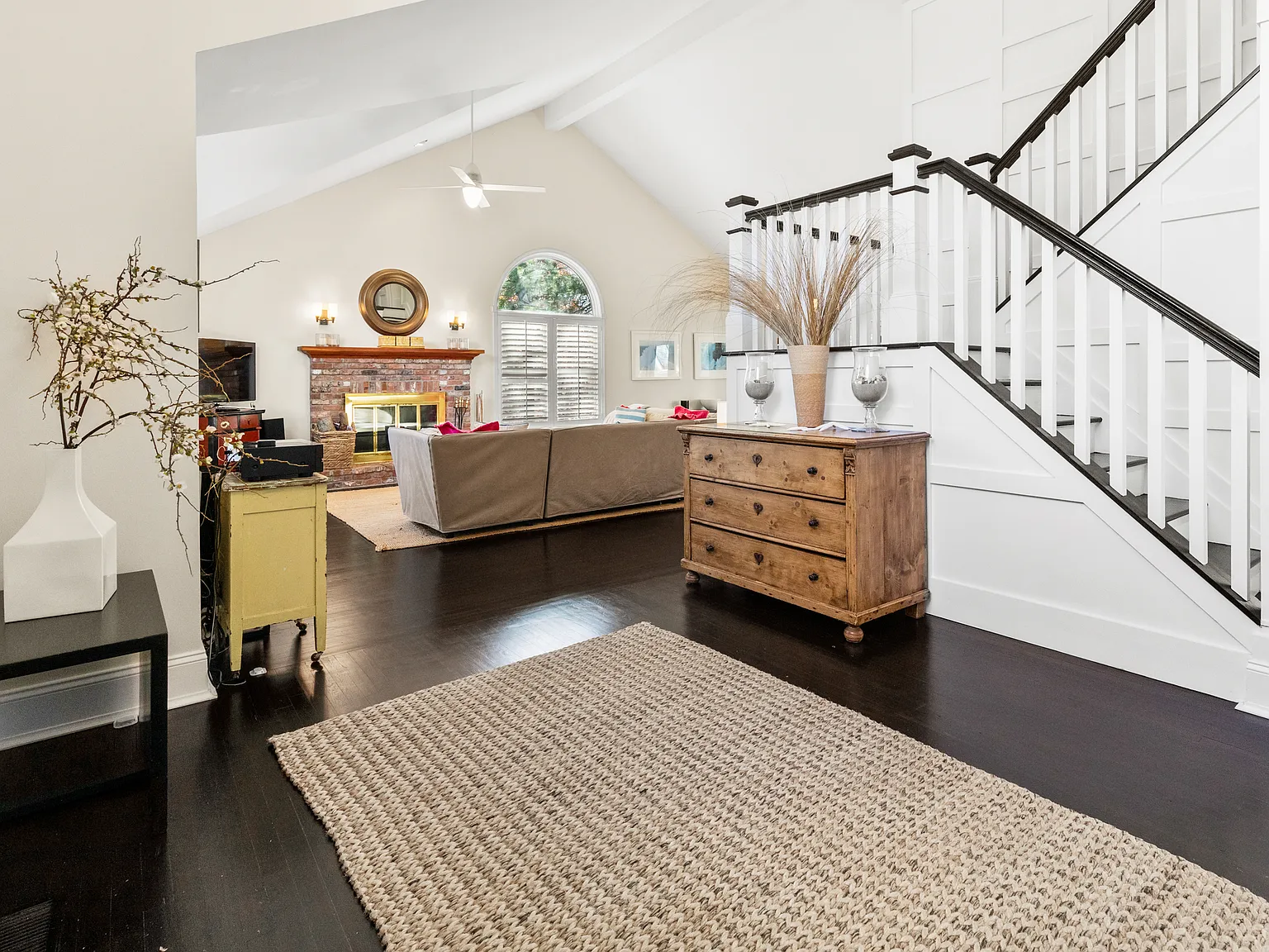 Bridgehampton 4 Br Pool Close to All — Photo 3