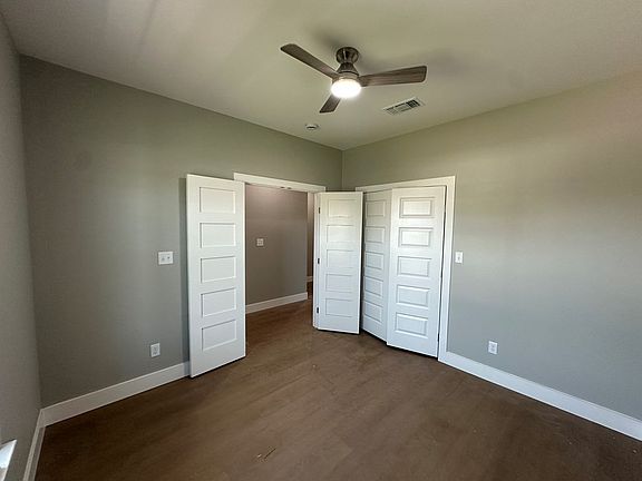 3rd image of 3120 Cedarhill Dr