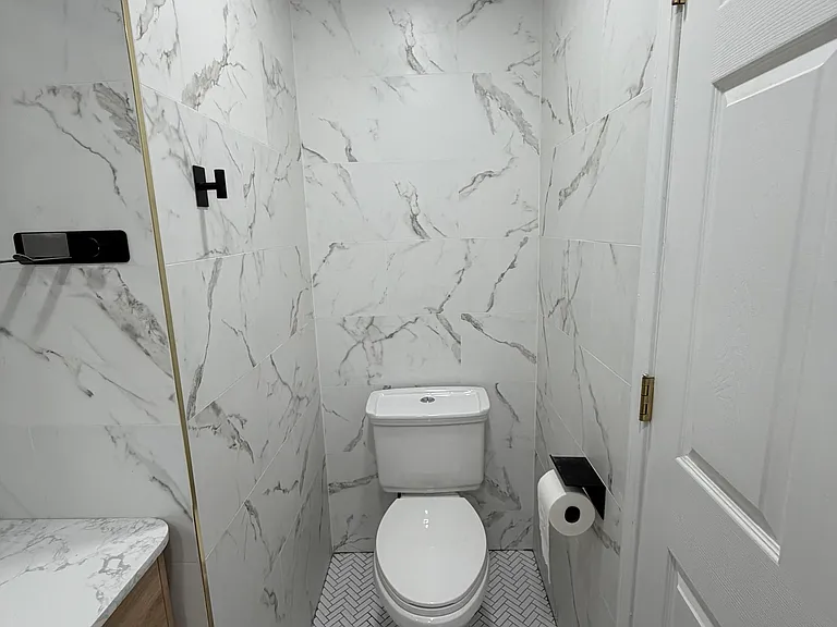4636 Berkshire Dr — Photo 14