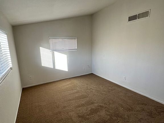 5th image of 2511 N Edith Blvd #2B-1BA-864SQFT