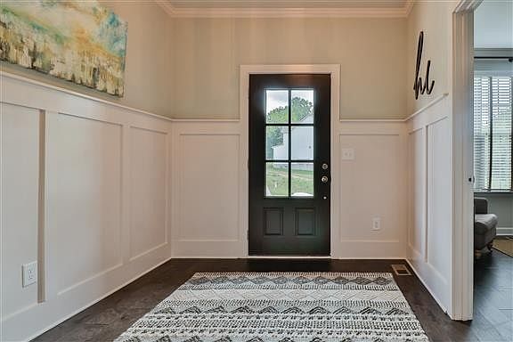 3rd image of 2234 Chaucer Park Ln