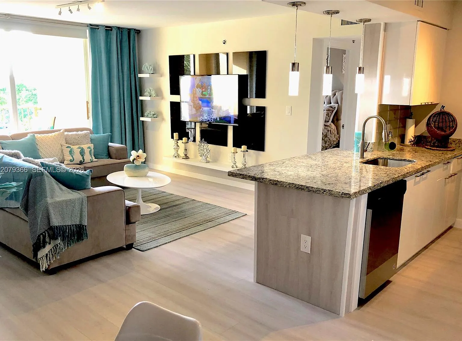 The Yacht Club At Aventur — Photo 1