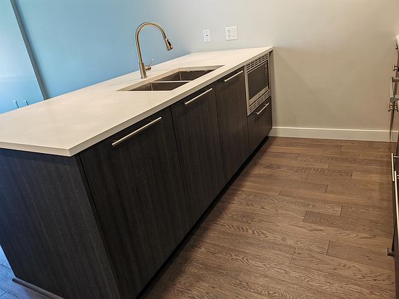 5th image of 5077 Cambie St #208