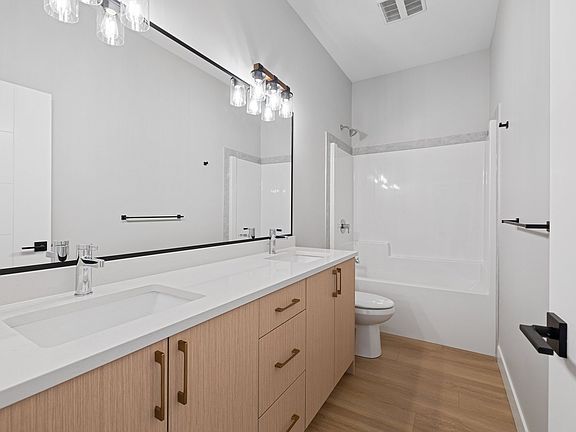 4th image of 535 Elliot Ave