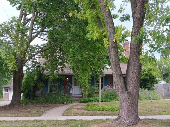 13660 Sherwood St, Oak Park, MI 48237