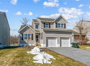 26 Woodfield Dr, Washingtonville, NY 10992