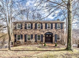 133 Woodshire Dr, Pittsburgh, PA 15215