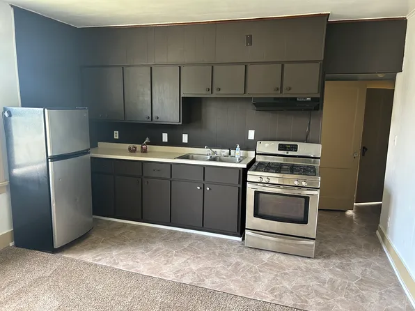 730 Fillmore St APT 4, Davenport, IA 52802