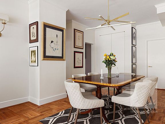 2nd image of 12 Beekman Pl #1CD