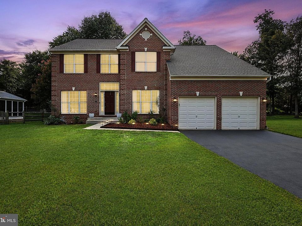 1st image of 909 Sweet William Ct SE