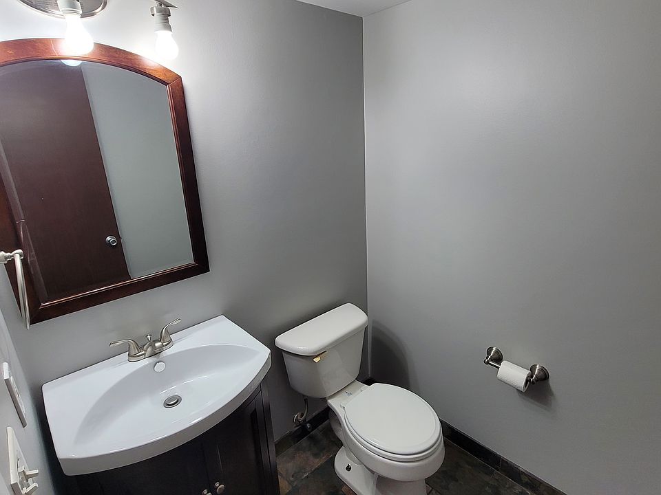 Main Floor 1/2 Bath