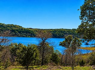 551 Lake View Dr, Spicewood, TX 78669
